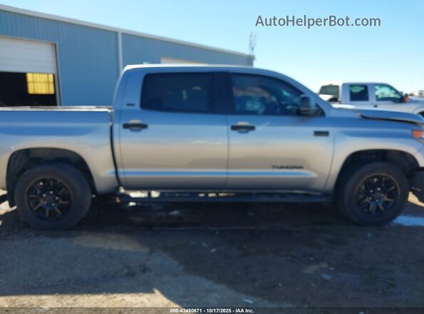 5TFEY5F13MX289223 2021 TOYOTA TUNDRA Silver Widok zestawu wskaźników