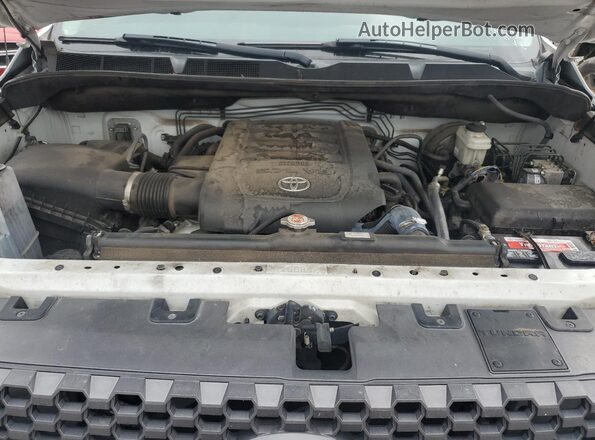 5TFEY5F15JX236941 2018 TOYOTA TUNDRA White Vista interior trasera