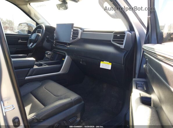 5TFJA5DB5PX089138 2023 TOYOTA LIMITED Серебряный Вид салона спереди