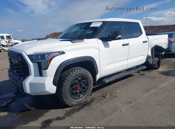 5TFPC5DB8PX016527 2023 TOYOTA TUNDRA HYBRID White Vista tres cuartos delantera izquierda