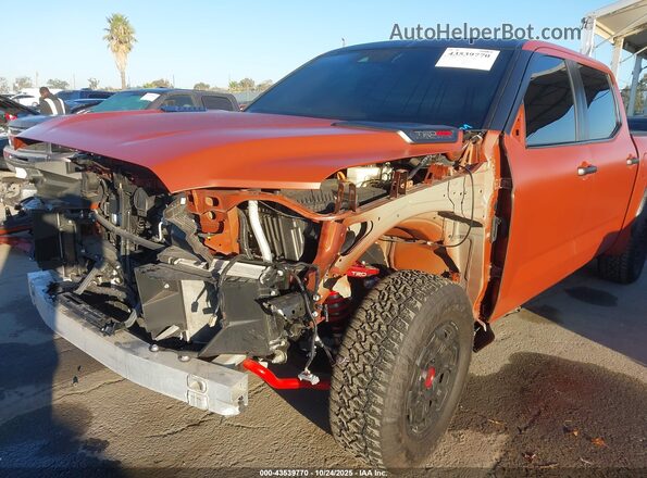 5TFPC5DBXRX070124 2024 TOYOTA TUNDRA HYBRID Brown Widok z przodu