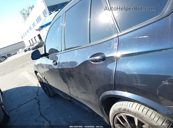 5UX13EU08R9S98422 2024 BMW X5 Черный Панорамный вид салона 360°