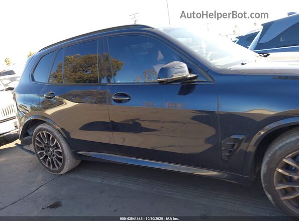5UX13EU08R9S98422 2024 BMW X5 Черный Вид задней части салона