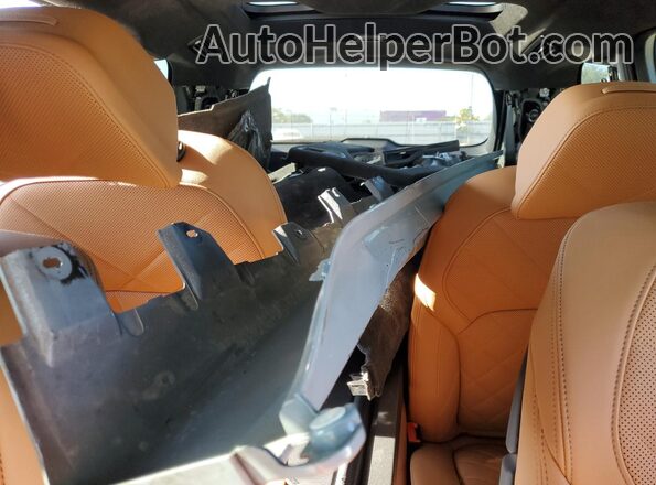 5UX23EM02S9X78997 2025 BMW X7 Gray Вид задніх сидінь