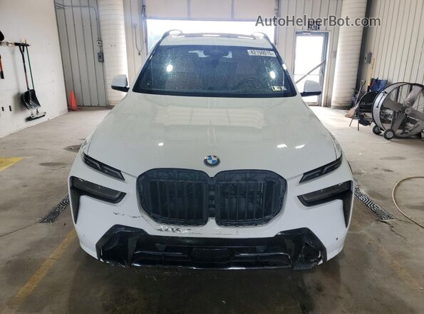 5UX23EM03R9V93674 2024 BMW X7 Белый Вид спереди