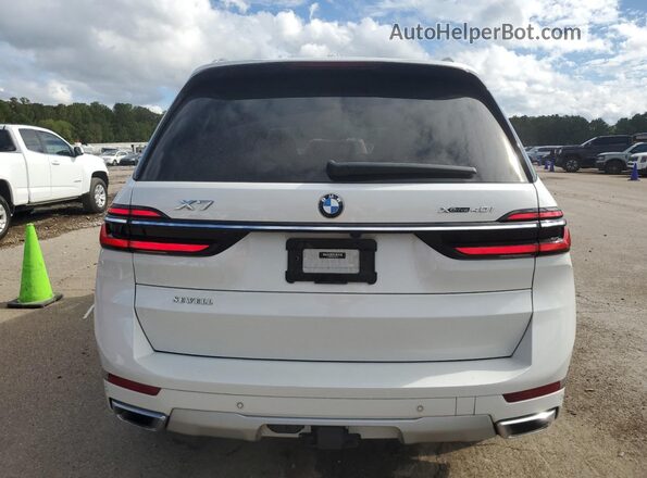 5UX23EM06P9R60242 2023 BMW X7 White უკანა ხედი
