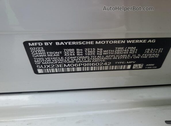 5UX23EM06P9R60242 2023 BMW X7 White სალონის 360-გრადუსიანი ხედი