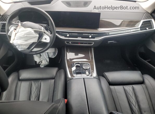5UX23EM09P9R06580 2023 BMW X7 Charcoal Vista del salpicadero