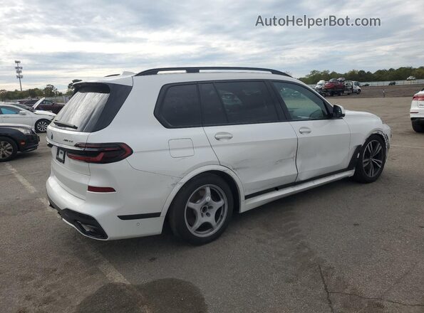 5UX23EM09S9Y79325 2025 BMW X7 White Հետևի աջ
