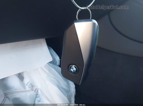 5UX23EU02R9S62648 2024 BMW X5 Silver Dashboard view