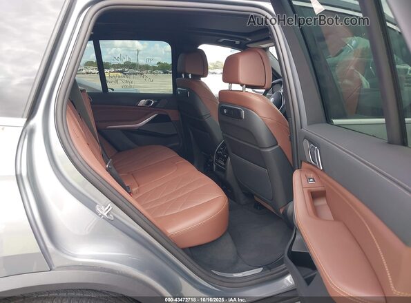 5UX23EU03S9Z43388 2025 BMW X5 Gray Widok naklejki z numerem VIN