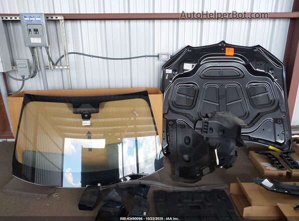 5UX23EU04R9S18201 2024 BMW X7 Black 