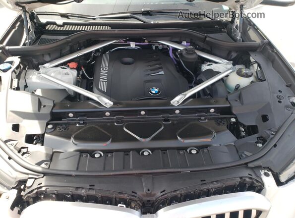 5UX23EU05S9008440 2025 BMW X5 White Սալոնի հետևի տեսք