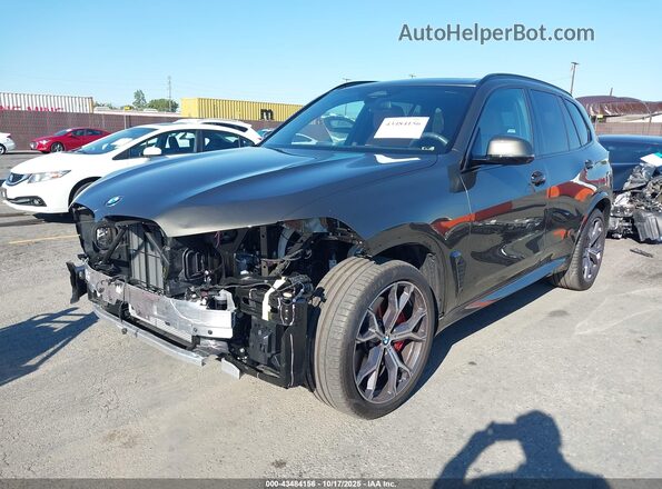 5UX23EU06R9U61976 2024 BMW X5 Green Առջևի ձախ երեք քառորդ տեսարան