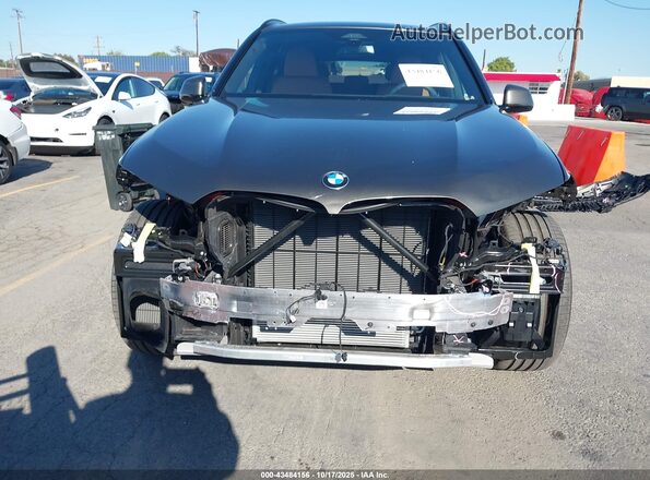 5UX23EU06R9U61976 2024 BMW X5 Green Սալոնի հետևի տեսք