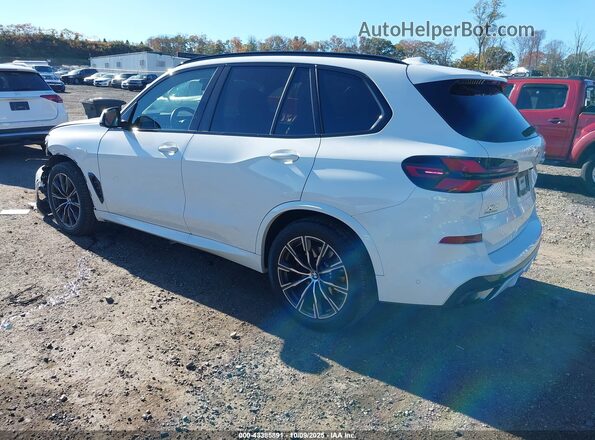 5UX23EU09S9Z07950 2025 BMW X5 White Trasero izquierdo