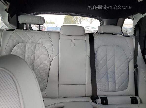 5UX23EU09S9Z67906 2025 BMW X5 Серебряный Вид задних сидений