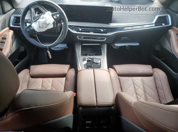 5UX23EU09S9Z76993 2025 BMW X5 Зеленый Вид панели приборов