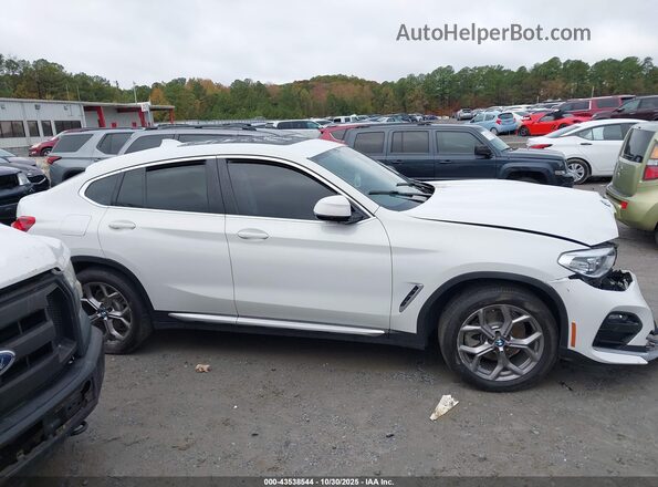 5UX2V1C03L9B47300 2020 BMW X4 White Widok wnętrza z tyłu