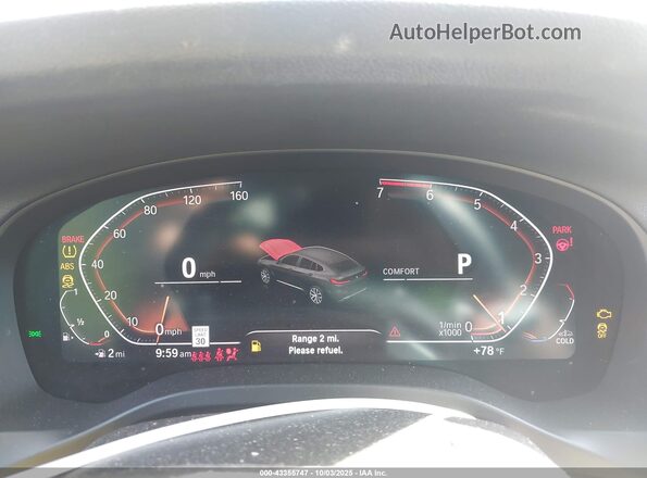5UX2V1C06M9H87275 2021 BMW X4 White Widok tylnych siedzeń