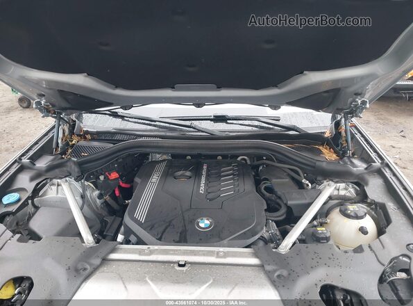 5UX2V5C06M9E04474 2021 BMW X4 Silver Widok z tyłu