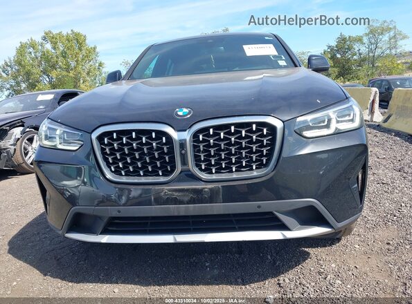 5UX33DT07R9V46499 2024 BMW X4 Black Widok zestawu wskaźników