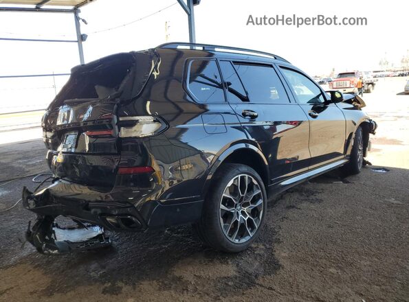 5UX33EM09T9018975 2026 BMW X7 Черный Задняя правая четверть