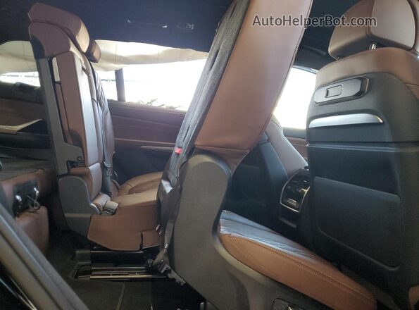 5UX33EM09T9018975 2026 BMW X7 Черный Вид задней части салона