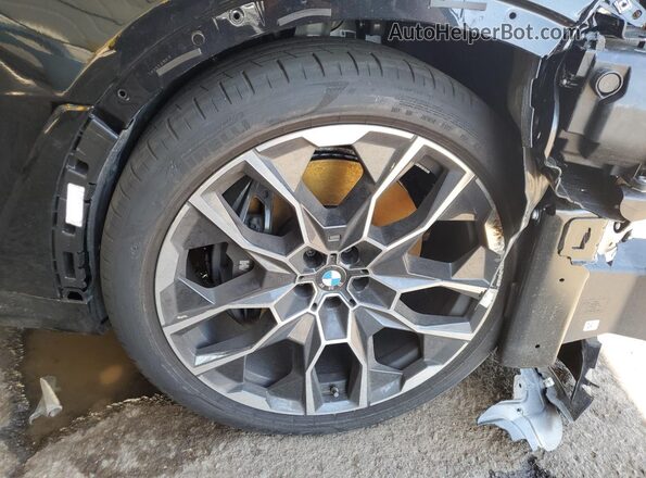 5UX33EM09T9018975 2026 BMW X7 Черный 