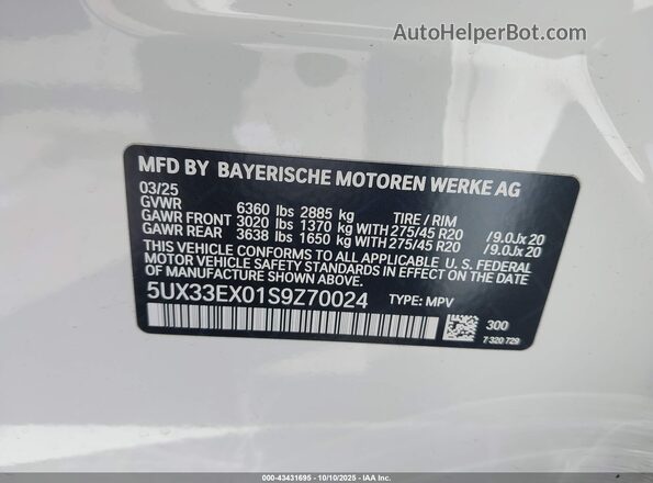 5UX33EX01S9Z70024 2025 BMW X6 White Vista del compartimento del motor