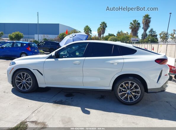 5UX33EX01S9Z70024 2025 BMW X6 White Vista interior de 360 grados