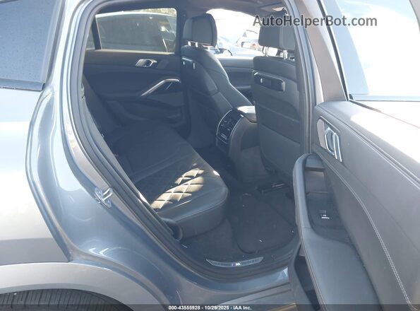 5UX33EX02S9W72761 2025 BMW X6 Gray VIN კოდის სტიკერის ხედი