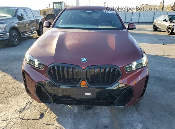 5UX33EX07R9V41884 2024 BMW X6 Maroon Widok z przodu