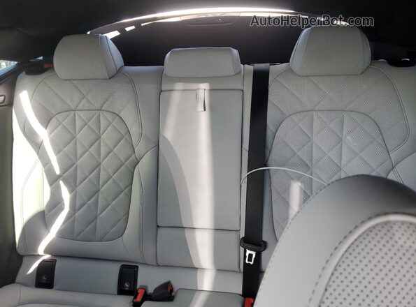 5UX33EX07S9X91633 2025 BMW X6 White უკანა სავარძლების ხედი