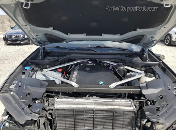 5UX33EX09R9T32078 2024 BMW X6 Gray Вид підкапотного простору