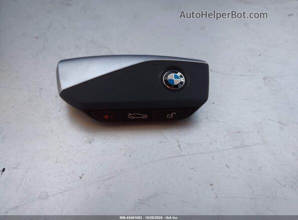 5UX33EX09S9Y17620 2025 BMW X6 Gray Widok deski rozdzielczej