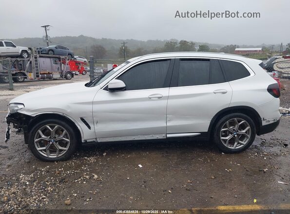 5UX43DP00N9M09624 2022 BMW X3 White Widok wnętrza 360 stopni