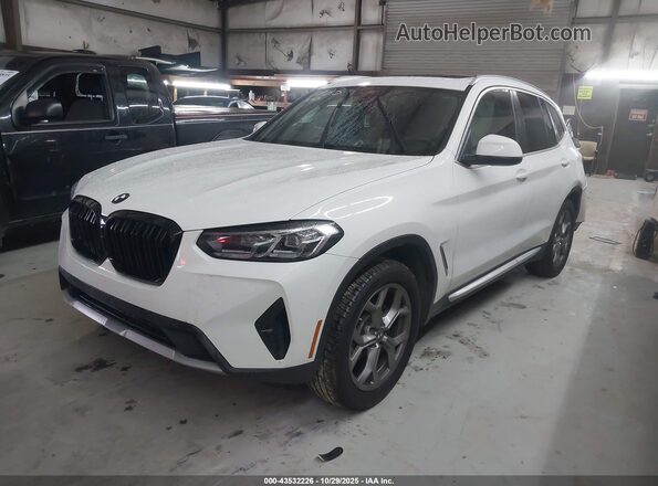 5UX43DP05N9L83733 2022 BMW X3 Белый Передняя левая четверть