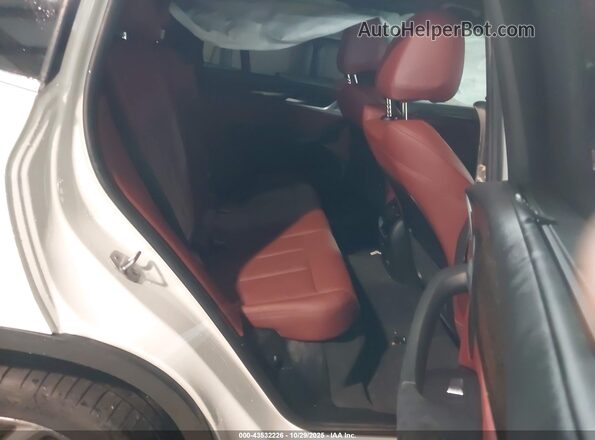 5UX43DP05N9L83733 2022 BMW X3 Белый Вид наклейки с VIN-кодом