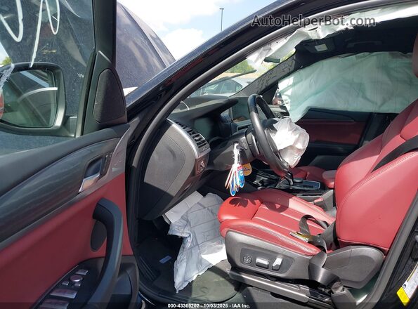 5UX43DP08N9J95188 2022 BMW X3 Black Vista interior delantera