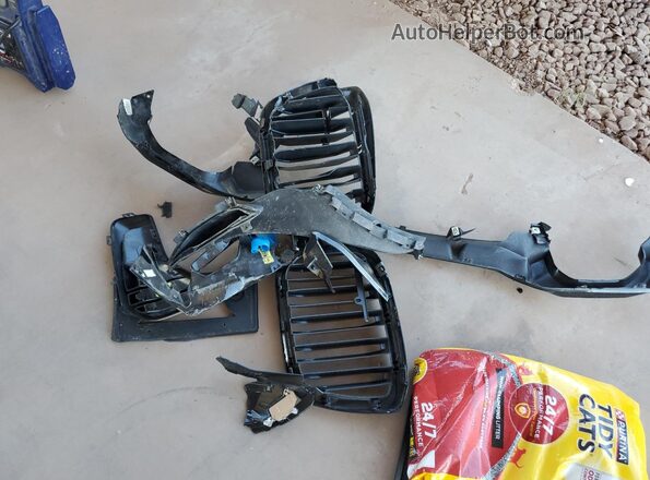5UX43DT04R9U44906 2024 BMW X4 Gray VIN კოდის სტიკერის ხედი