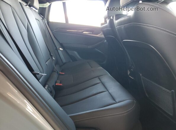 5UX43DT04R9U44906 2024 BMW X4 Gray უკანა სალონის ხედი