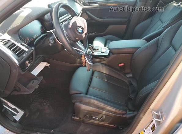 5UX43DT04R9U44906 2024 BMW X4 Gray წინა სალონის ხედი