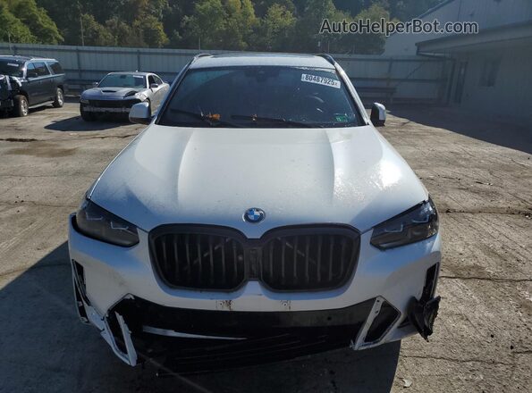 5UX53DP02R9W41345 2024 BMW X3 White Front view
