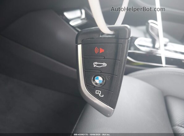 5UX53DP04R9X23948 2024 BMW X3 Black Dashboard view