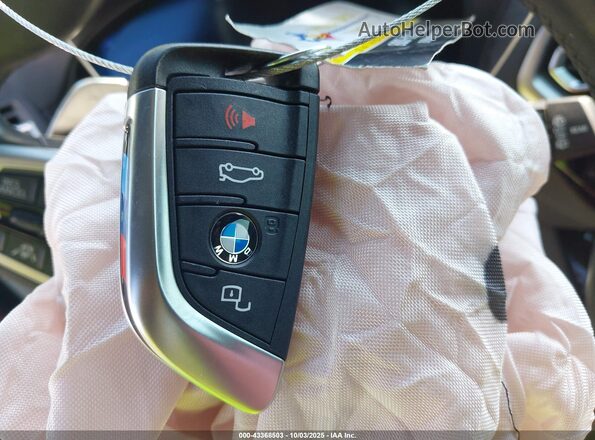 5UX53DP05P9T17660 2023 BMW X3 White Widok deski rozdzielczej
