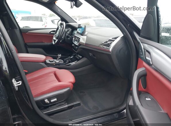 5UX53DP06N9M87362 2022 BMW X3 Черный Вид салона спереди