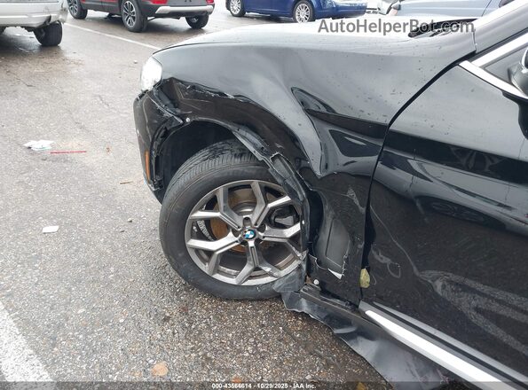 5UX53DP06N9M87362 2022 BMW X3 Черный Вид спереди