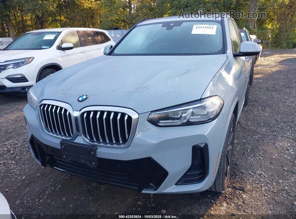 5UX53DP06R9V84549 2024 BMW X3 Gray Vista del cuadro de instrumentos