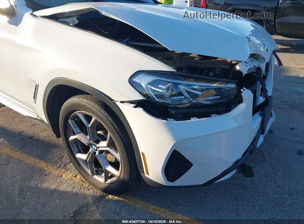 5UX53DP07N9L24249 2022 BMW X3 White Front view